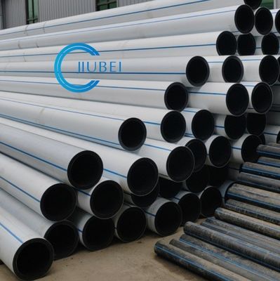 Υδροδότης Δάγκωση HDPE σωλήνα λευκό-μαύρο συνεκτάθηκε με εξαιρετική αντοχή σε αντίκτυπο / ατσάλινες φλέβες σύνδεση