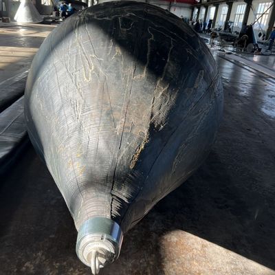 Υπεύθυνος ανύψωσης υποβρυχίων βαρέων υλικών